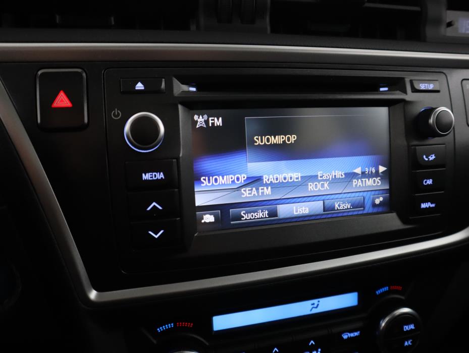 TOYOTA Auris 2014