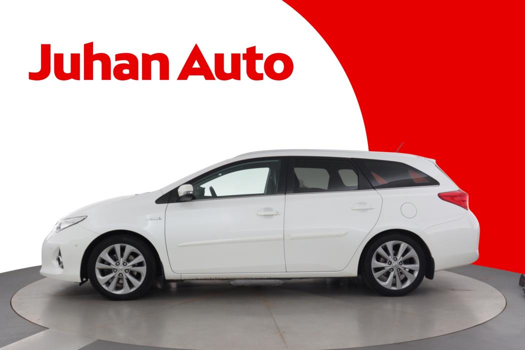 TOYOTA Auris 2014