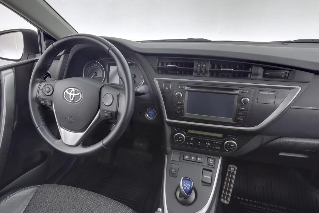 TOYOTA Auris 2014