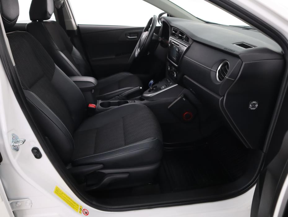TOYOTA Auris 2014