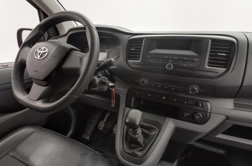 TOYOTA PROACE 2017