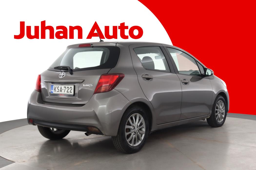 TOYOTA Yaris 2016