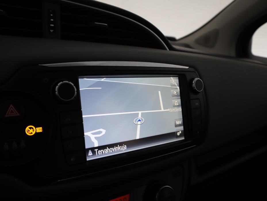 TOYOTA Yaris 2016