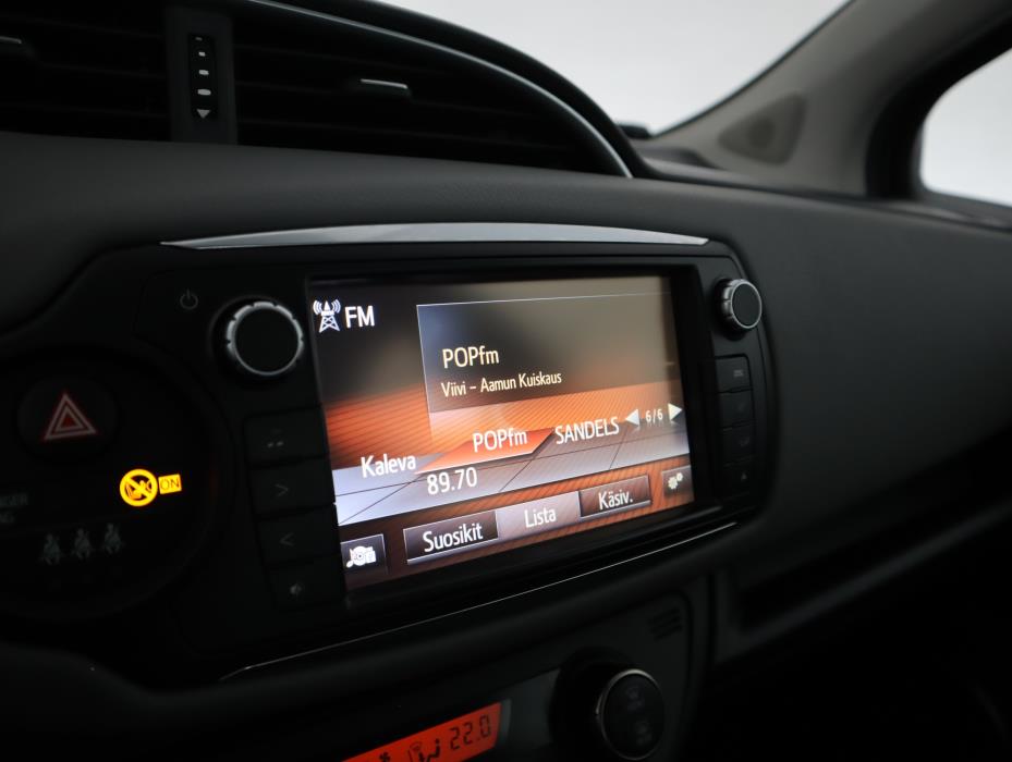 TOYOTA Yaris 2016