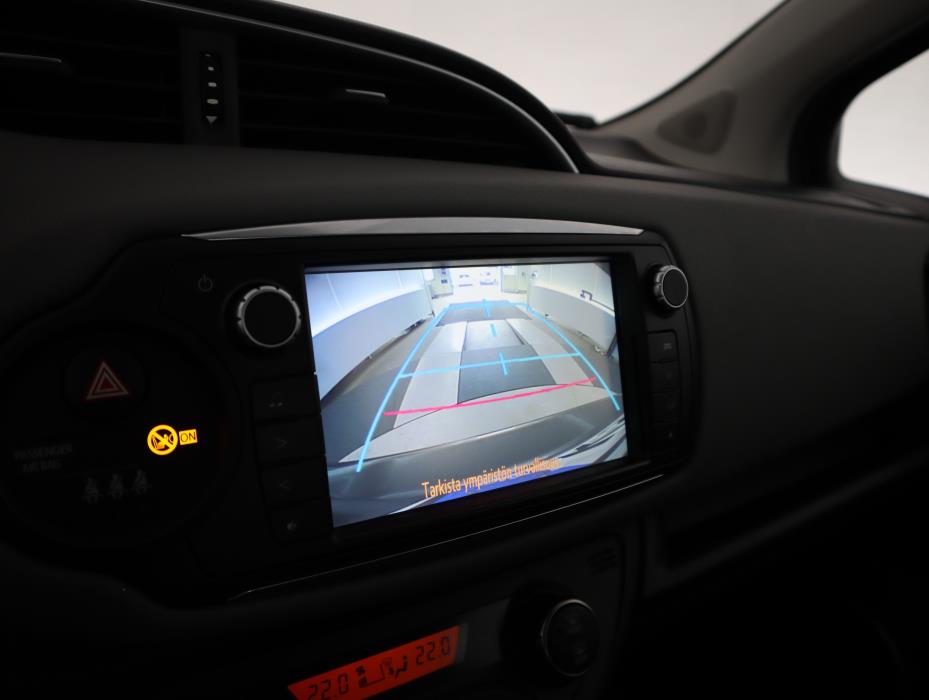 TOYOTA Yaris 2016