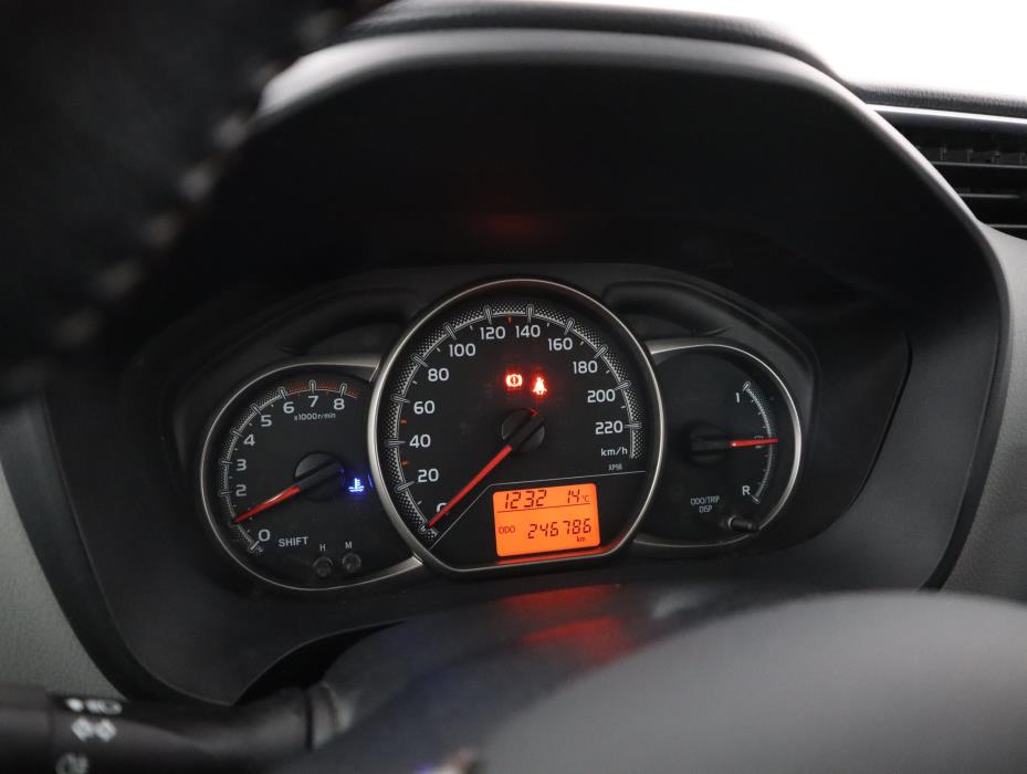 TOYOTA Yaris 2016
