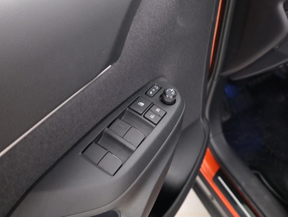 TOYOTA Yaris Cross 2023