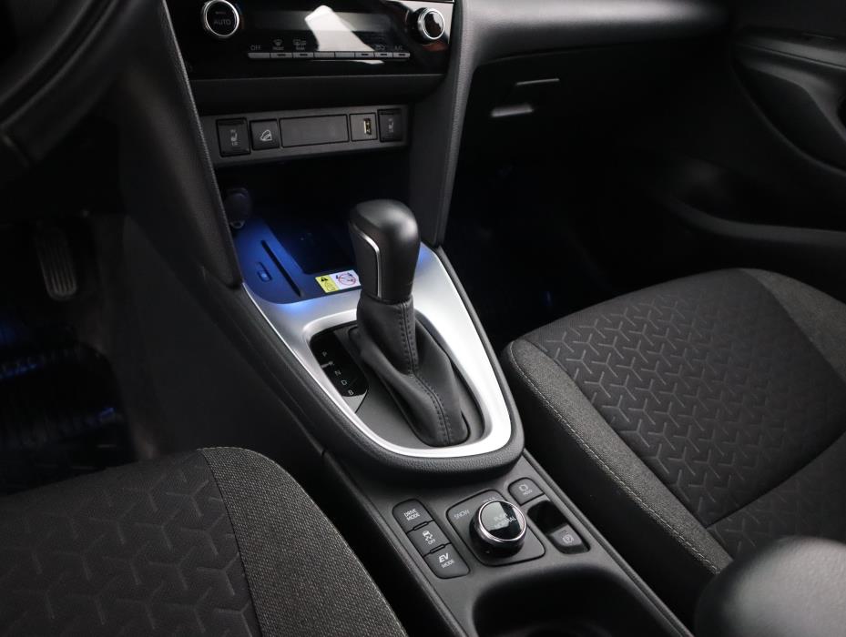 TOYOTA Yaris Cross 2023