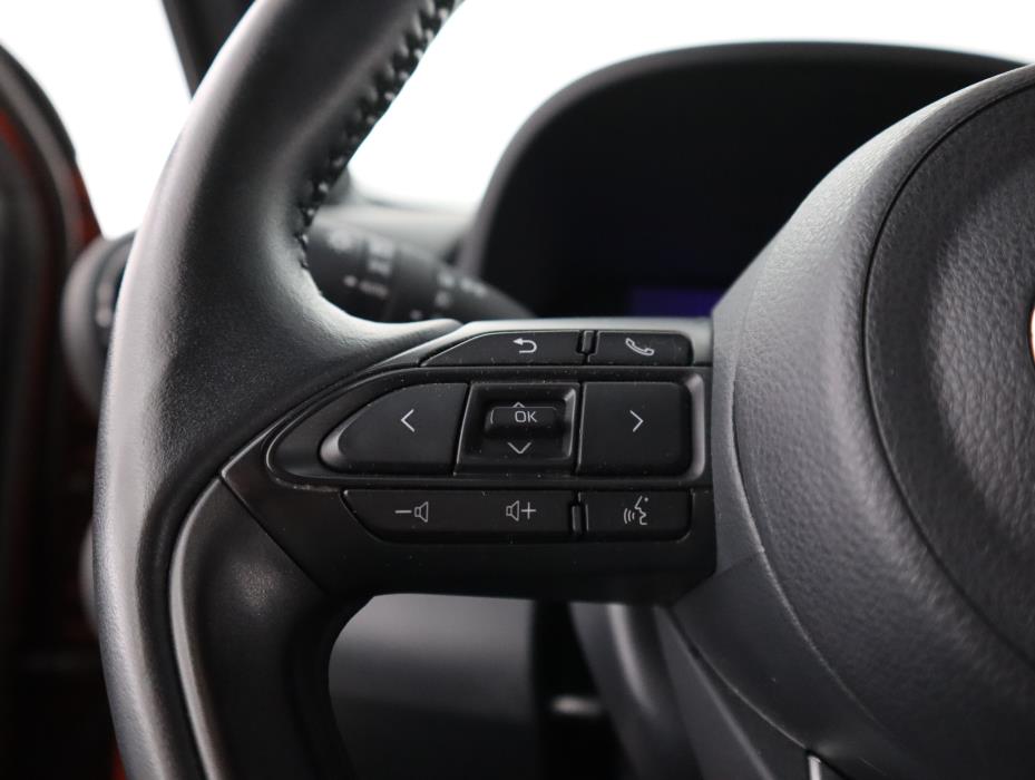 TOYOTA Yaris Cross 2023