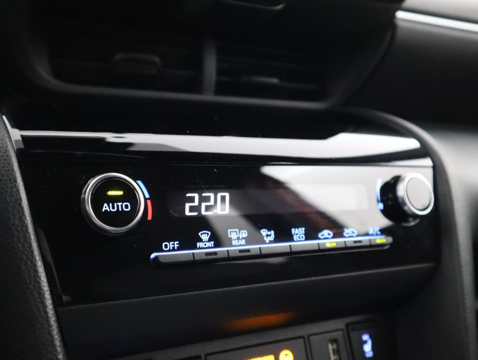 TOYOTA Yaris Cross 2023