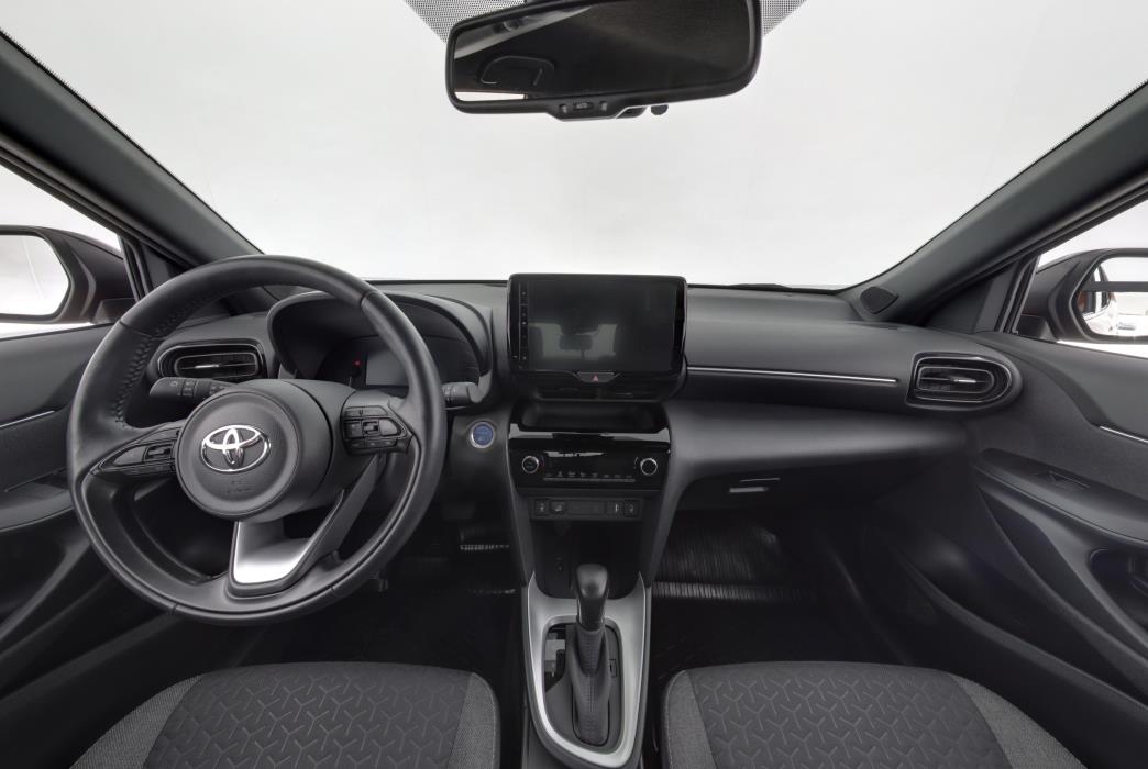 TOYOTA Yaris Cross 2023