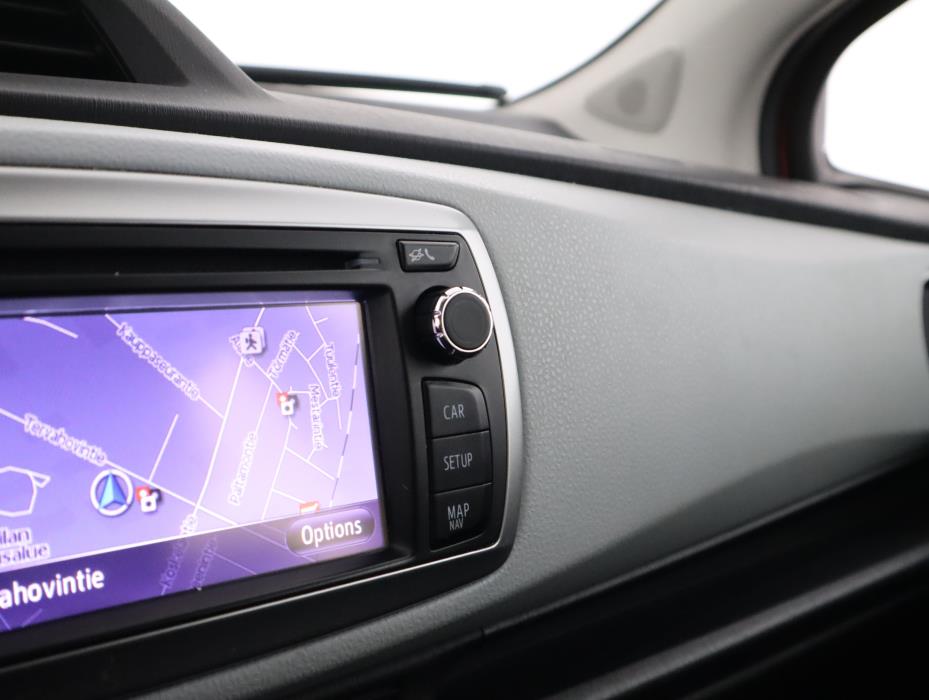 TOYOTA Yaris 2013