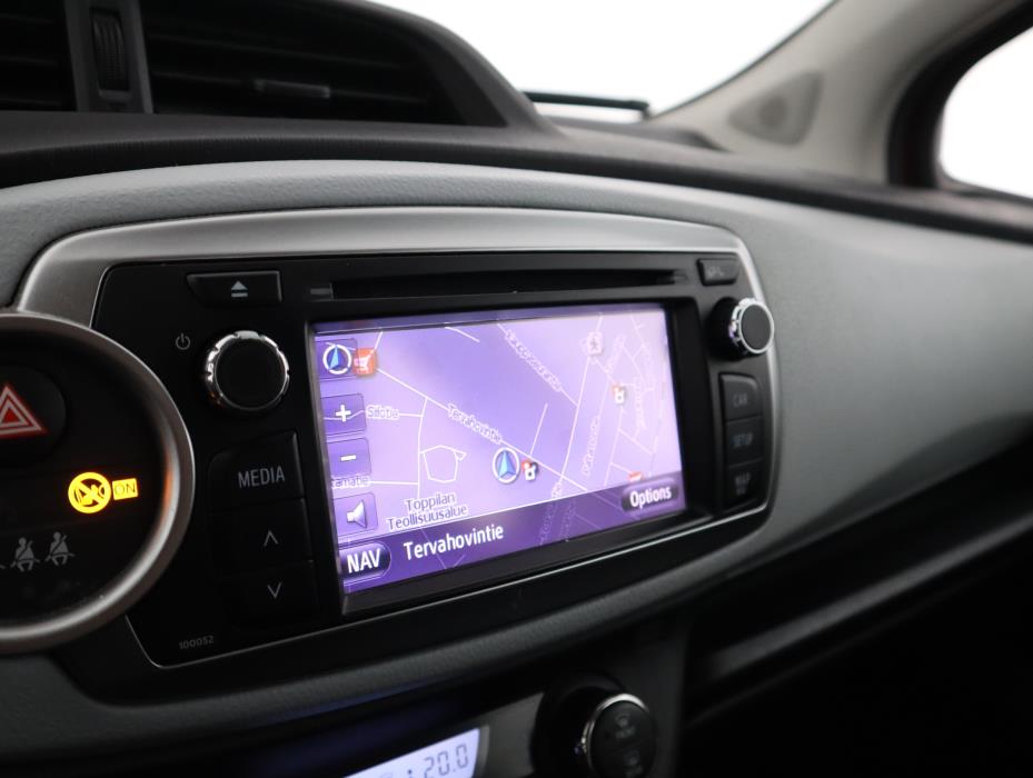 TOYOTA Yaris 2013