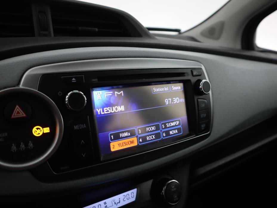 TOYOTA Yaris 2013