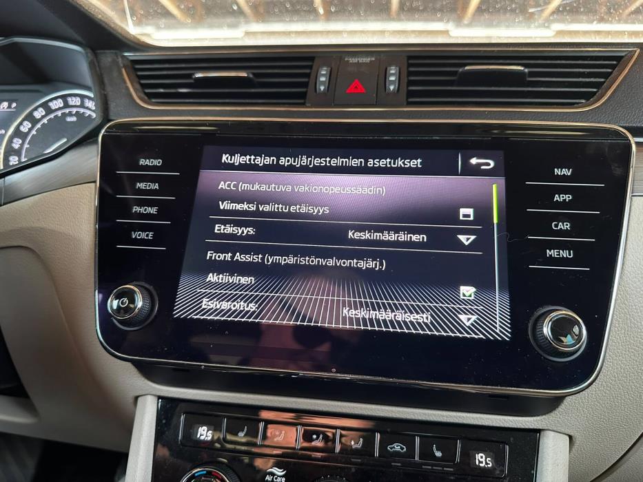 SKODA SUPERB 2018