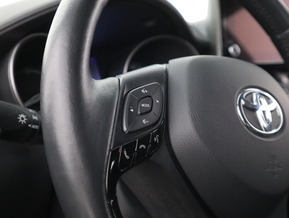 TOYOTA C-HR 2022