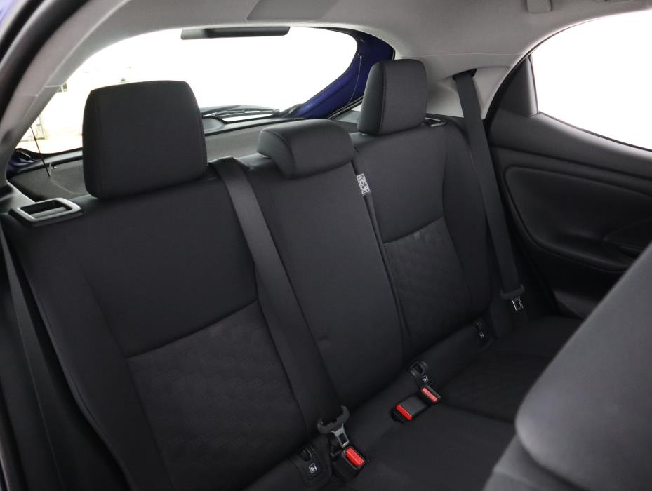 TOYOTA Yaris 2025
