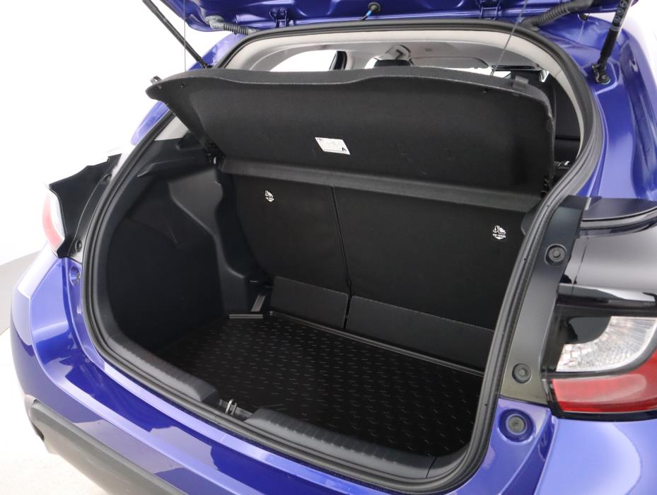 TOYOTA Yaris 2025