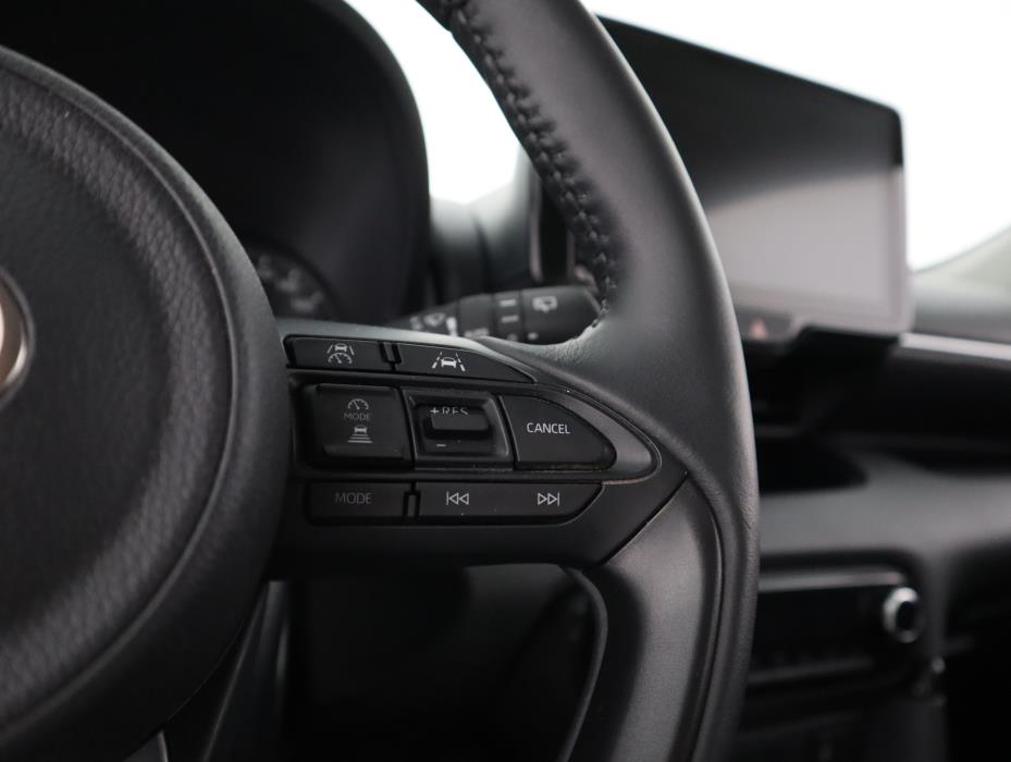 TOYOTA Yaris 2025