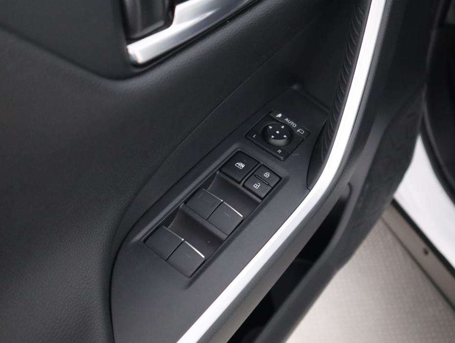 TOYOTA RAV4 Plug-in 2025