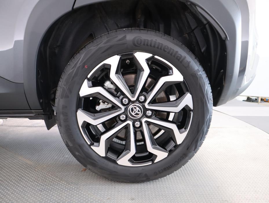 TOYOTA Yaris Cross 2025