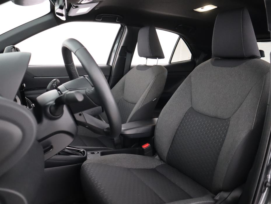 TOYOTA Yaris Cross 2025