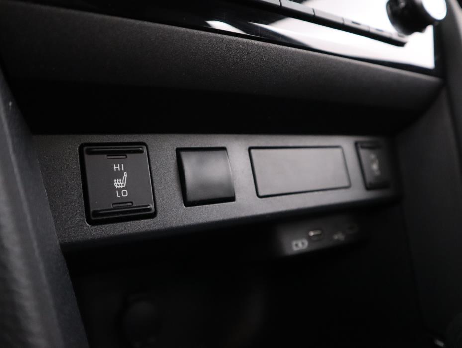 TOYOTA Yaris Cross 2025