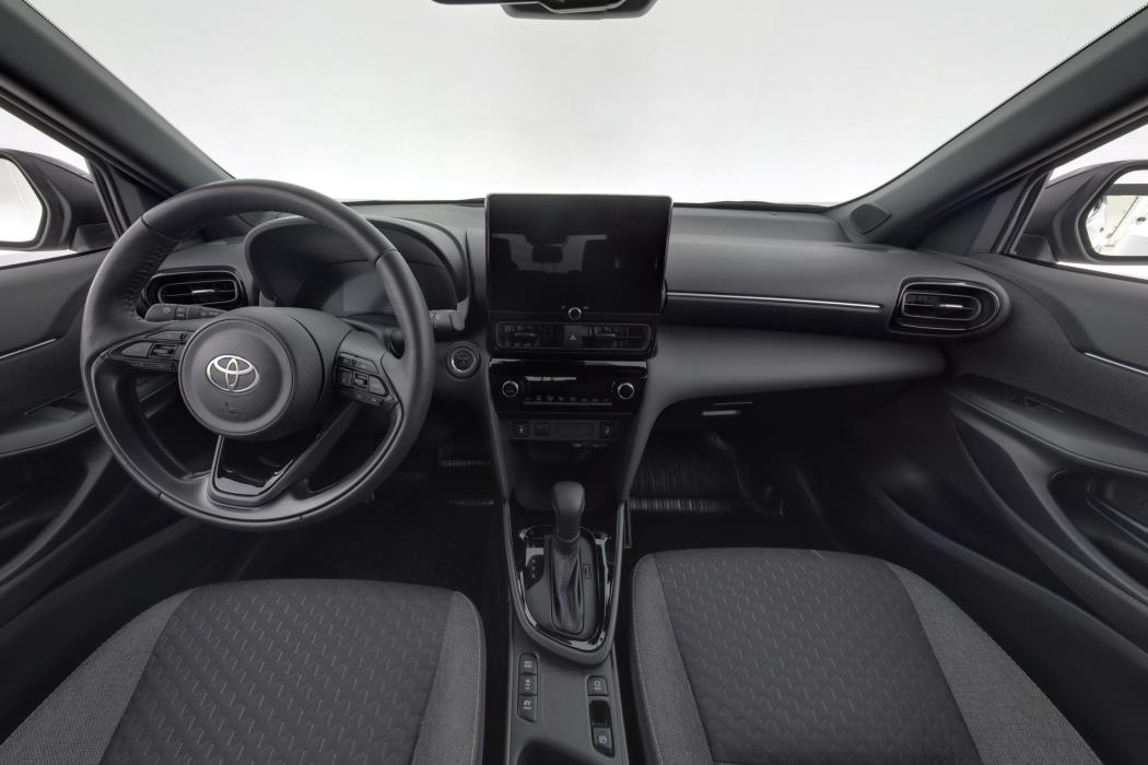 TOYOTA Yaris Cross 2025