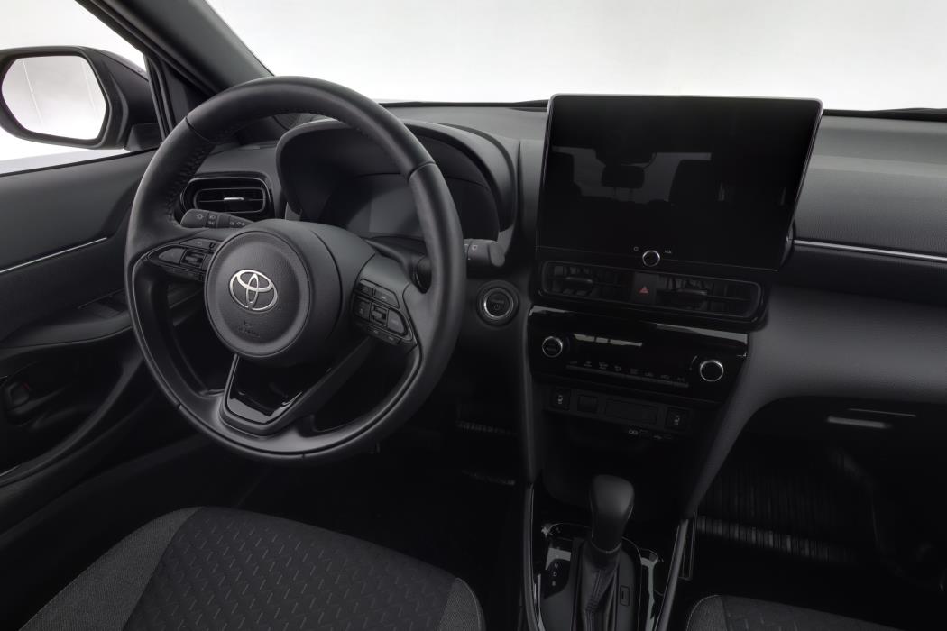 TOYOTA Yaris Cross 2025