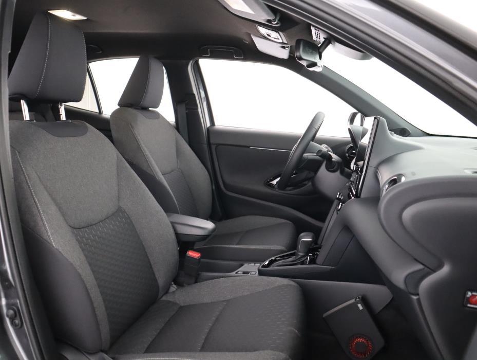 TOYOTA Yaris Cross 2025
