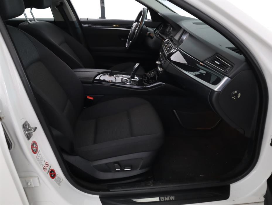 BMW 530 2012