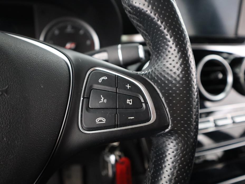 MERCEDES-BENZ GLC 2016