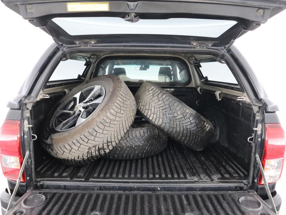 TOYOTA Hilux 2020