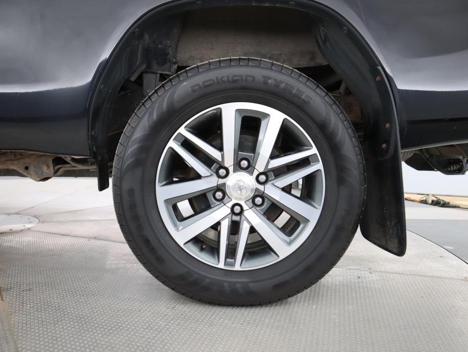 TOYOTA Hilux 2020