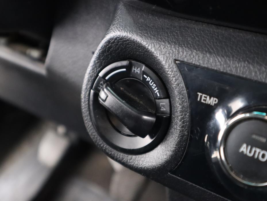 TOYOTA Hilux 2020