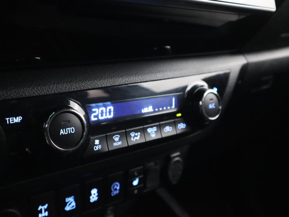 TOYOTA Hilux 2020