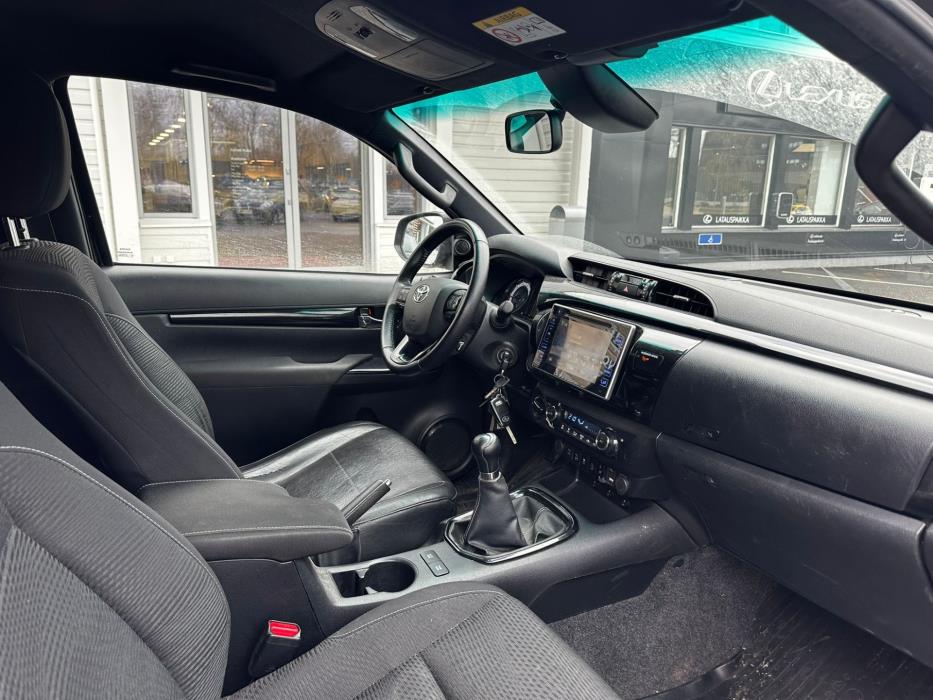TOYOTA Hilux 2020