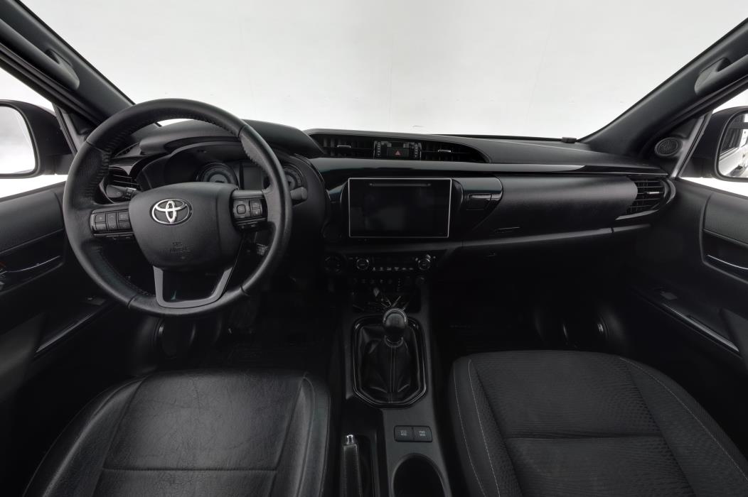TOYOTA Hilux 2020