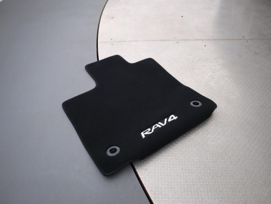 TOYOTA RAV4 Plug-in 2025