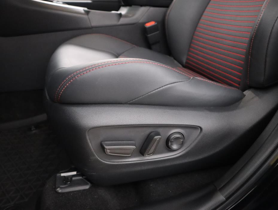 TOYOTA RAV4 Plug-in 2025