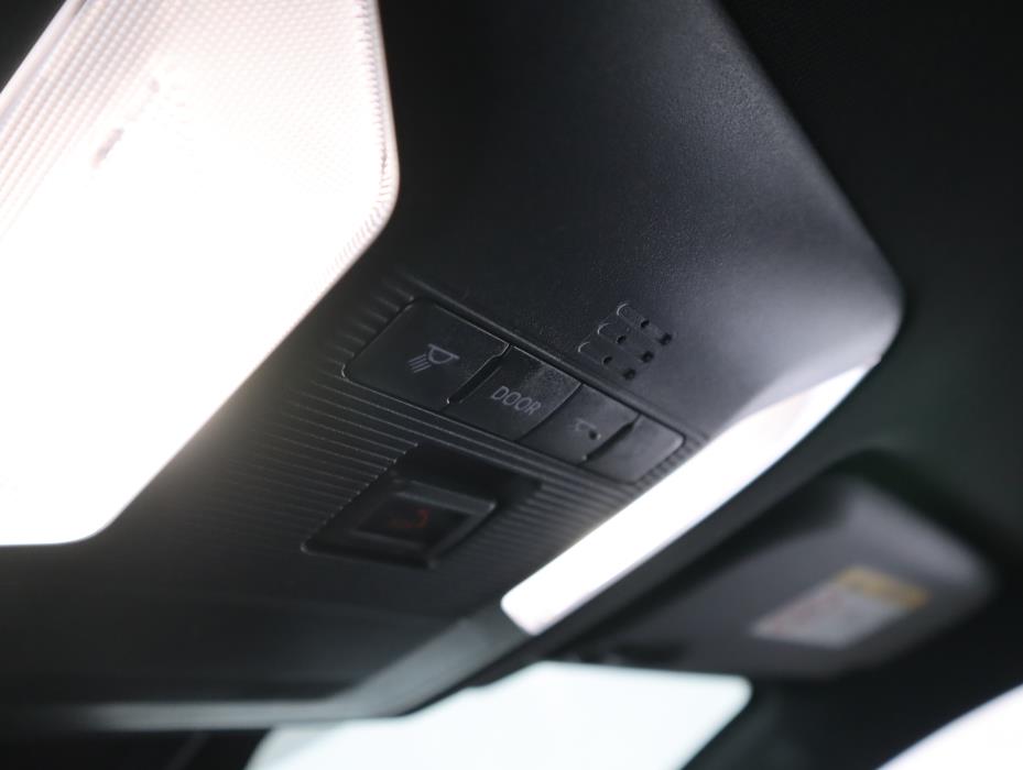 TOYOTA RAV4 Plug-in 2025