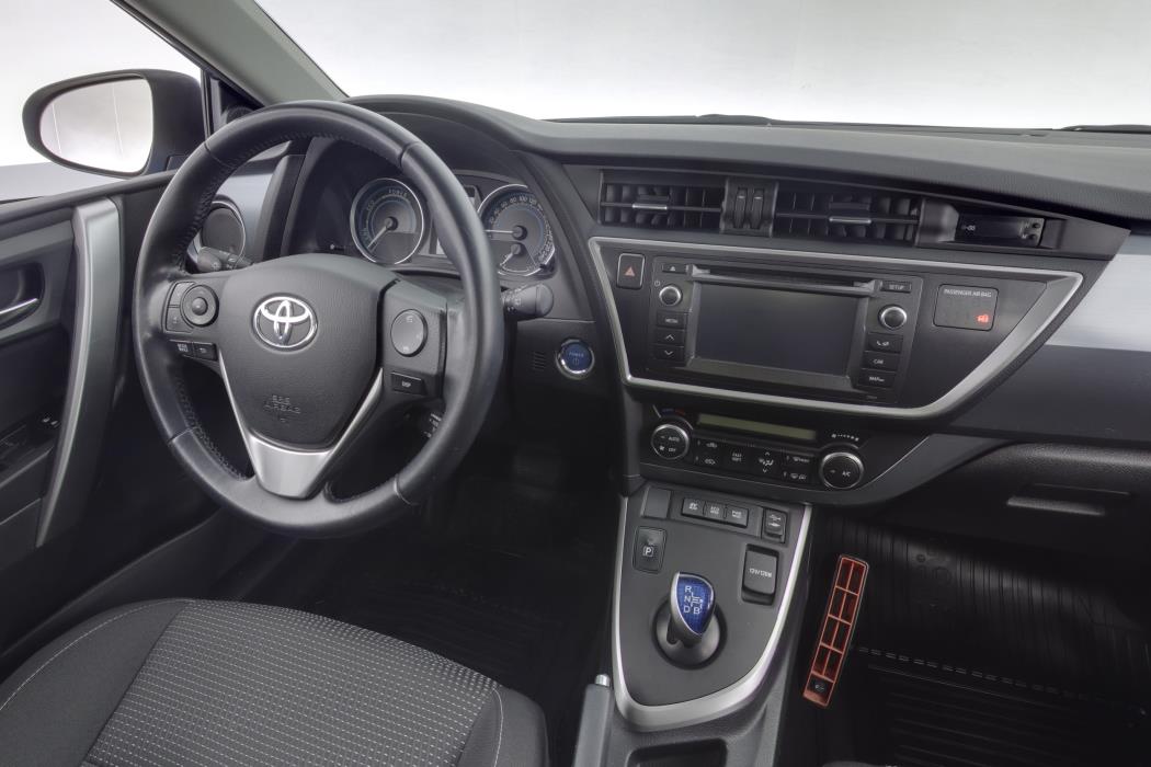 TOYOTA Auris 2013