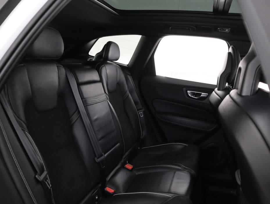 VOLVO XC60 2018