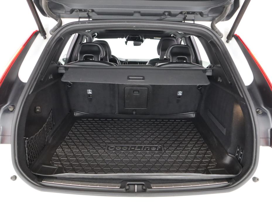 VOLVO XC60 2018