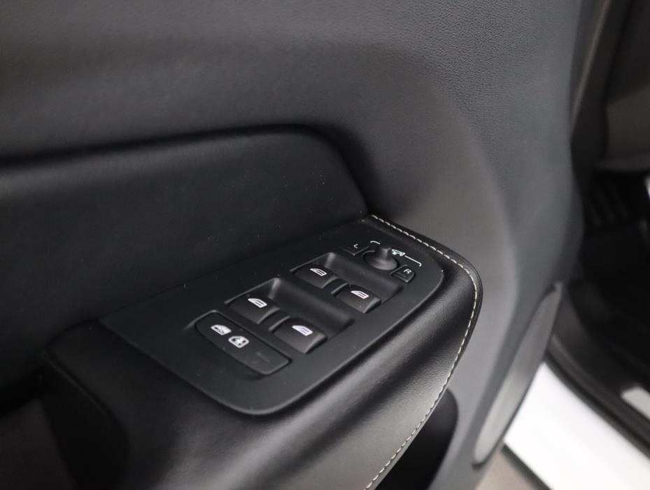 VOLVO XC60 2018
