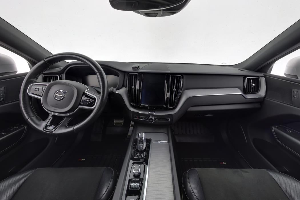 VOLVO XC60 2018
