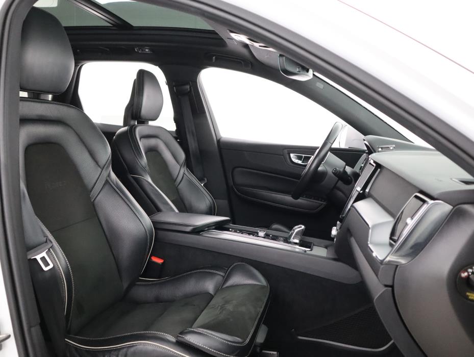 VOLVO XC60 2018
