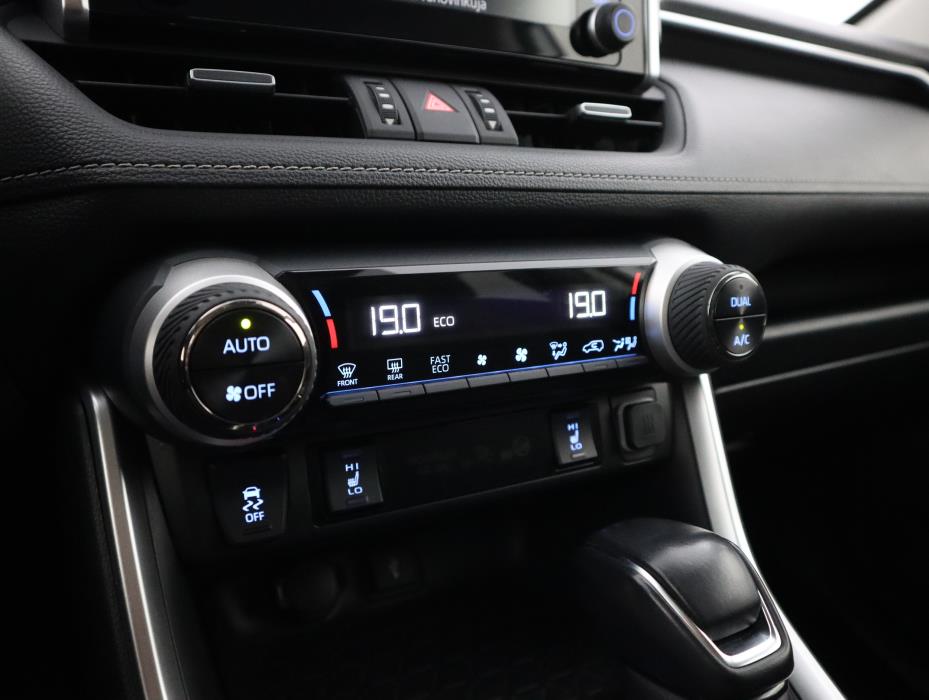 TOYOTA RAV4 2021
