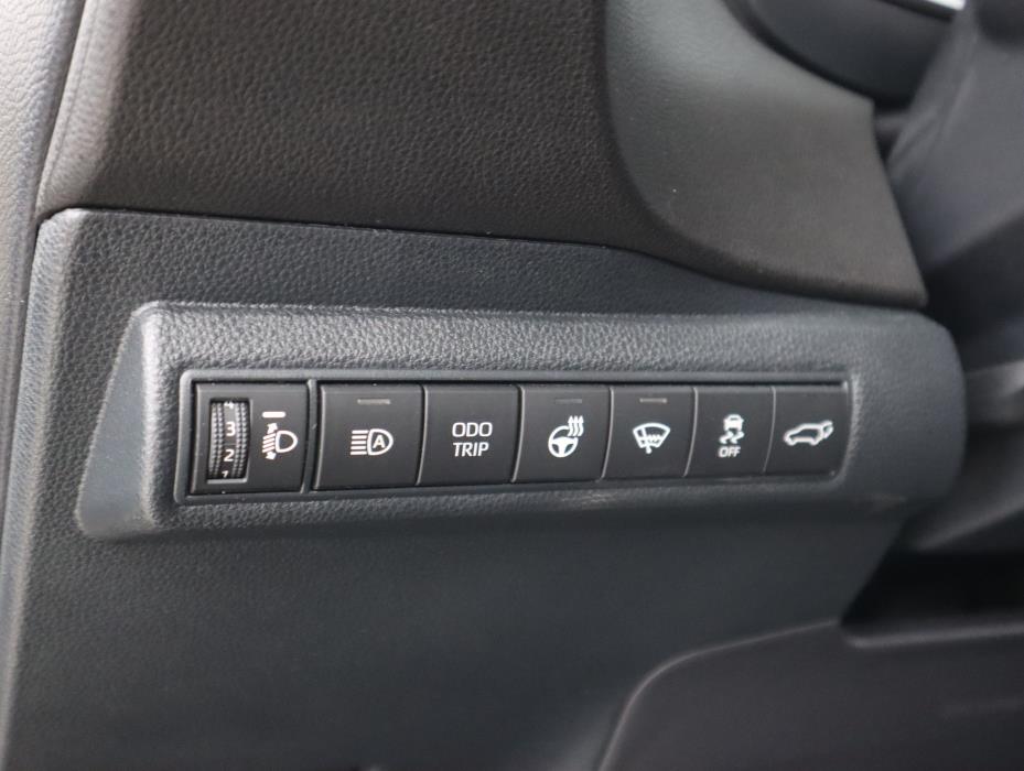 TOYOTA Corolla 2025