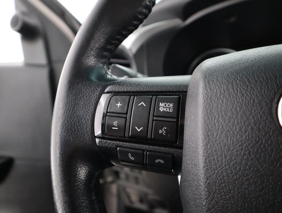 TOYOTA Hilux 2020